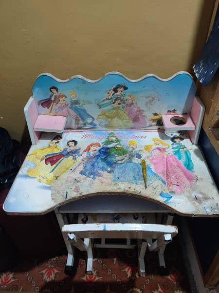 Study table for kids 8