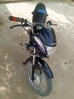 Honda 100 Motorcycle 14 Model