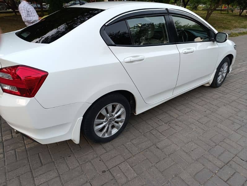 Honda City Aspire 2016 manual 8