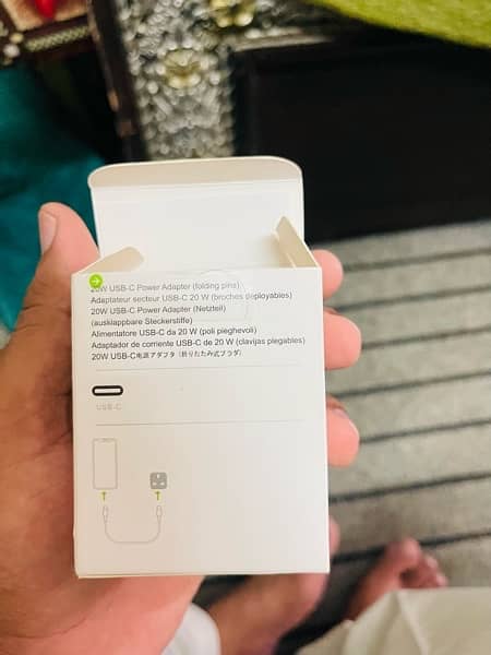 Apple IPhone 20Watt charger 5