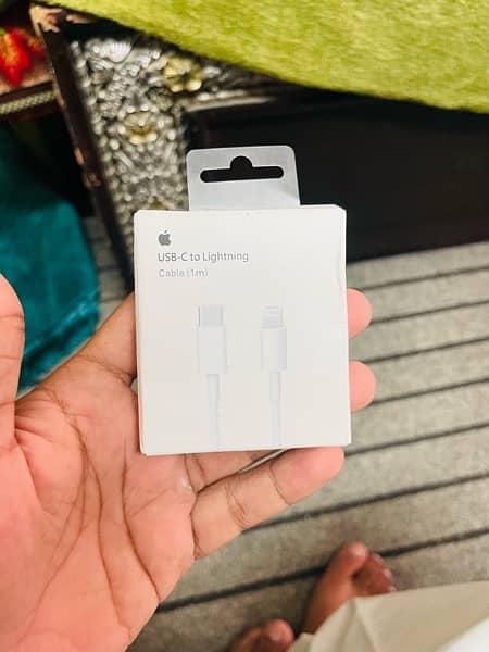 Apple IPhone 20Watt charger 6