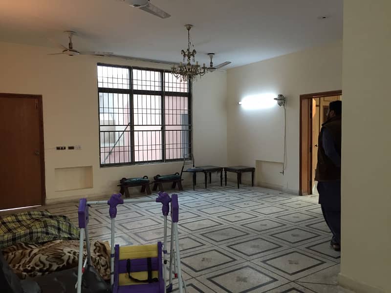 DHA 1 Kanal Wonderful Upper Portion With Separate Gate For Rent In Phase 2 5