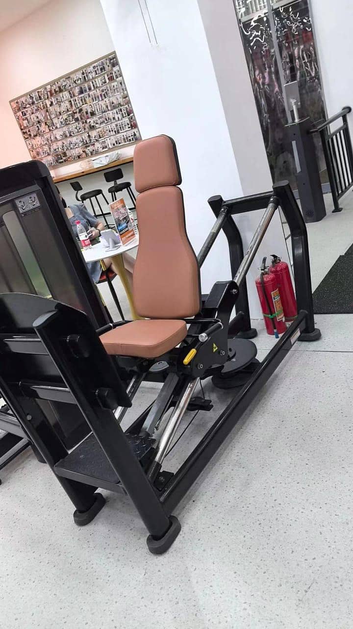 Precor Commercial Full Gym Setup For Sale In Pakistan - Ready To Go. . 4