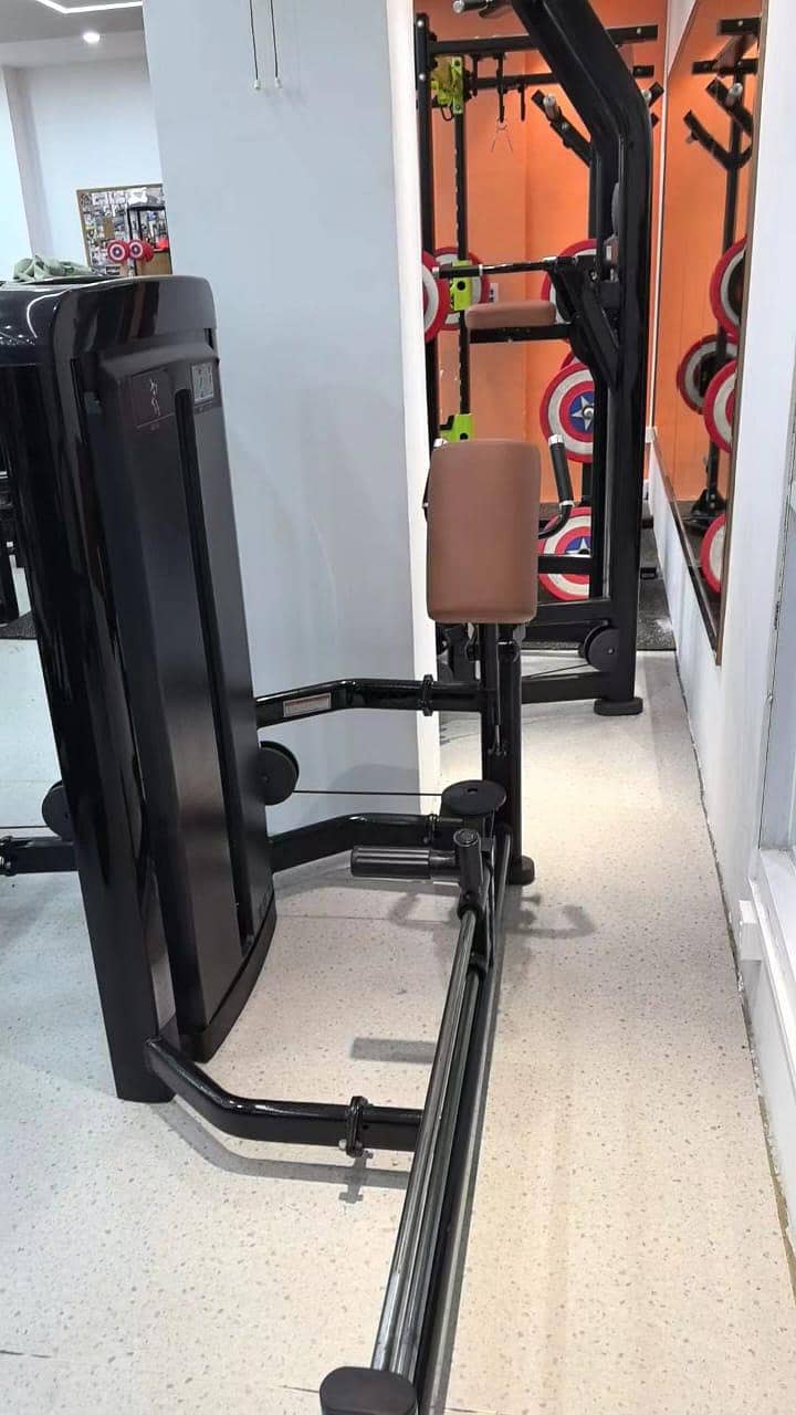 Precor Commercial Full Gym Setup For Sale In Pakistan - Ready To Go. . 5