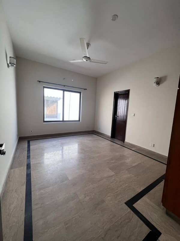 Beautiful Kanal Upper Portion Available For Rent in Dha Phase 1 7