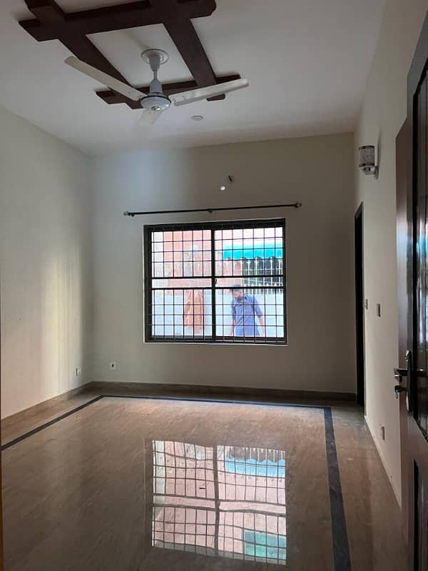 Beautiful Kanal Upper Portion Available For Rent in Dha Phase 1 17