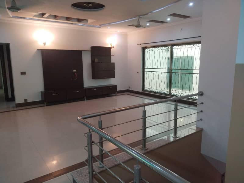 Like Brand New Kanal Upper Portion Available For Rent in Dha Phase 1 8