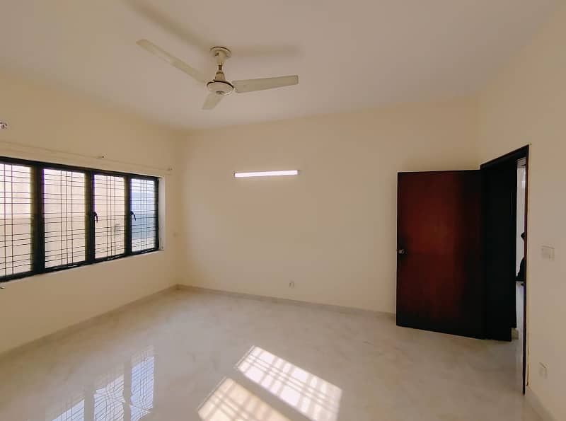 1 Kanal Upper Portion For Rent In DHA Phase 4 Lower Lock 2