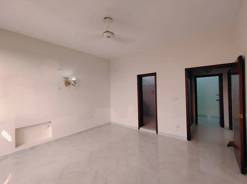 1 Kanal Upper Portion For Rent In DHA Phase 4 Lower Lock 11