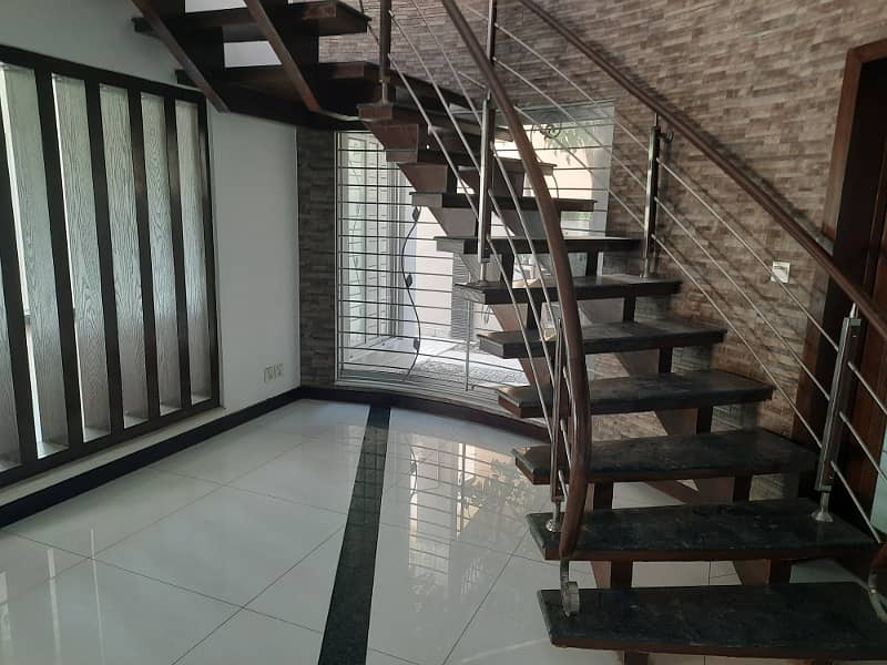 Kanal Old Spanish Design Renovated House Very Near To Masjid & Haly Tower 3