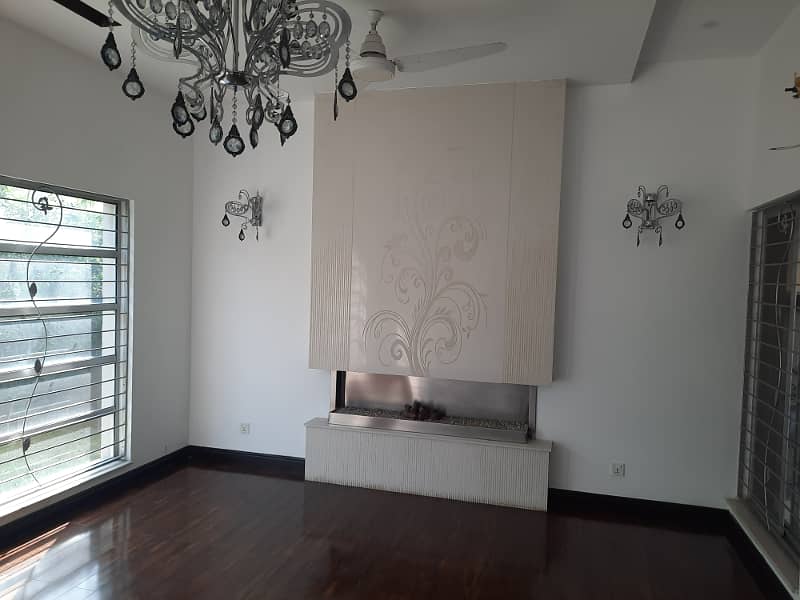 Kanal Old Spanish Design Renovated House Very Near To Masjid & Haly Tower 26