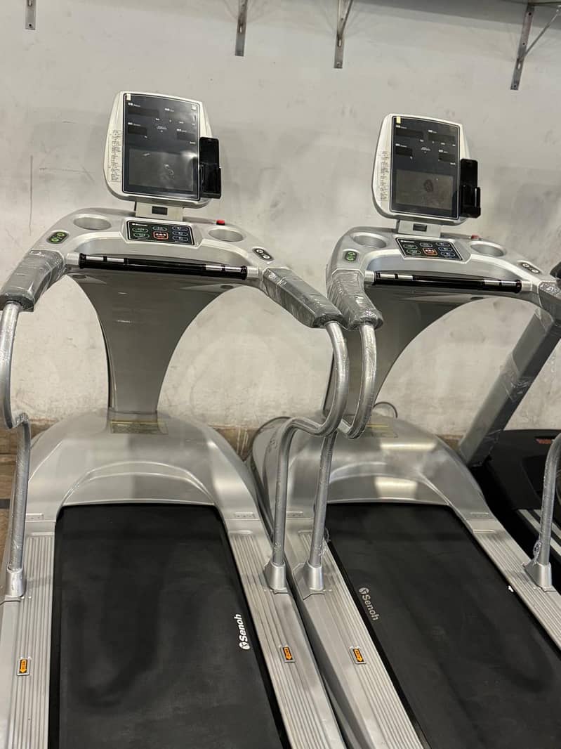 Precor Heavy Commercial Treadmill || Running Machine For Sale 3