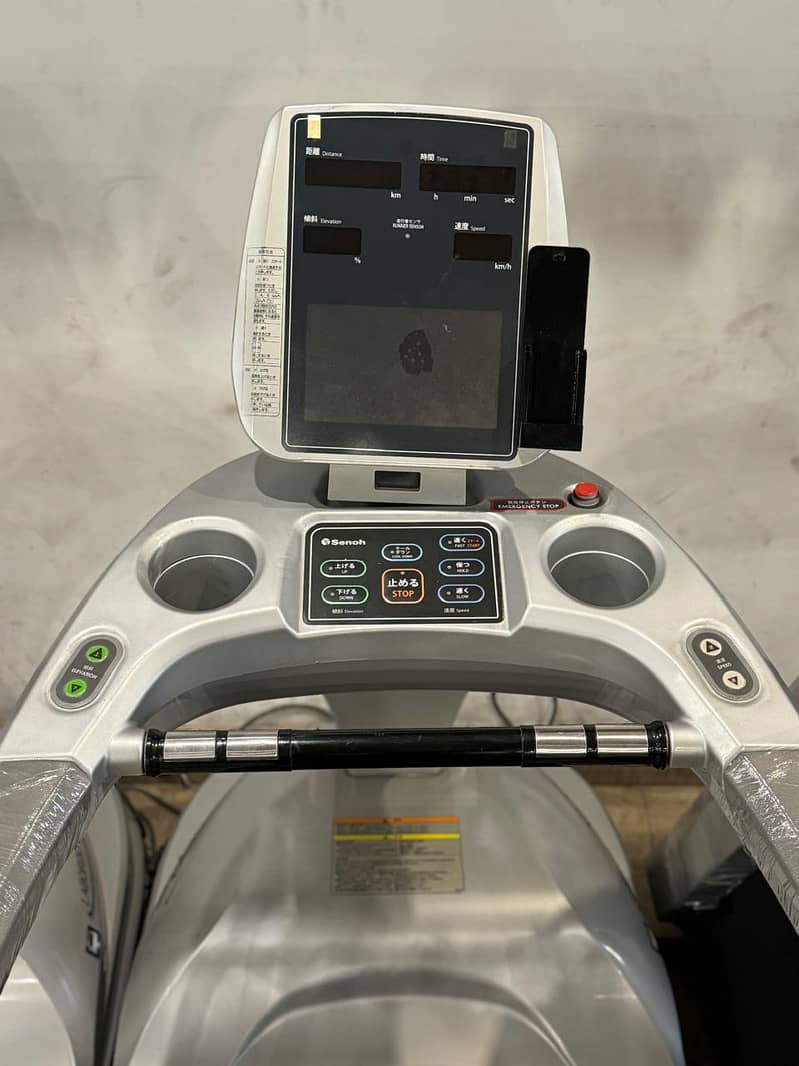 Precor Heavy Commercial Treadmill || Running Machine For Sale 7