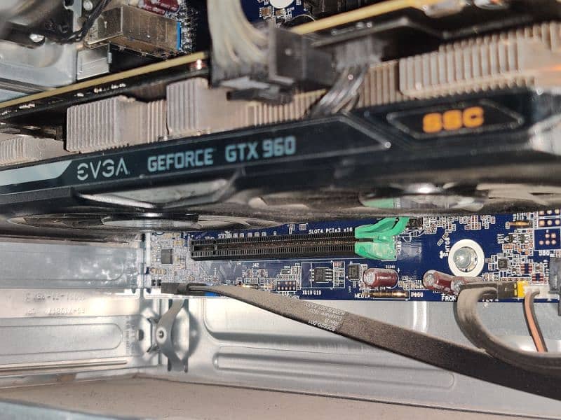 GEFORCE GTX-960-2GB 3