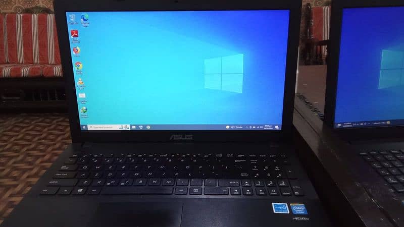 Asus laptop sale in good condition 10/8 1