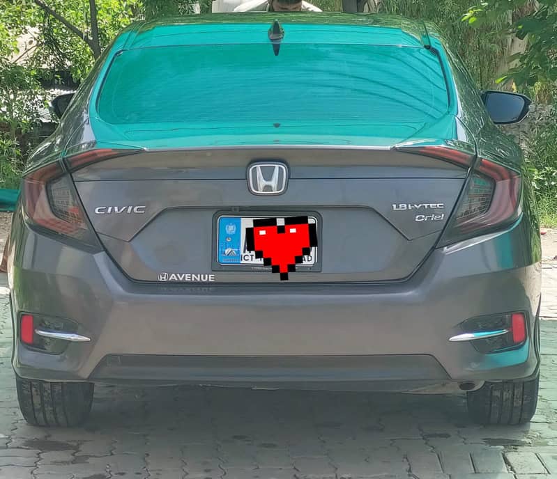 Honda Civic Oriel 1.8 i-VTEC CVT 2020 4