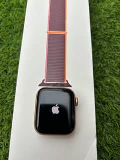 Apple Watch SE (2020) Excellent condition