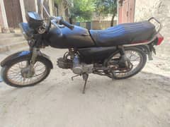 cd 70 old bike lover k liye ok ha fuel average b ok ha