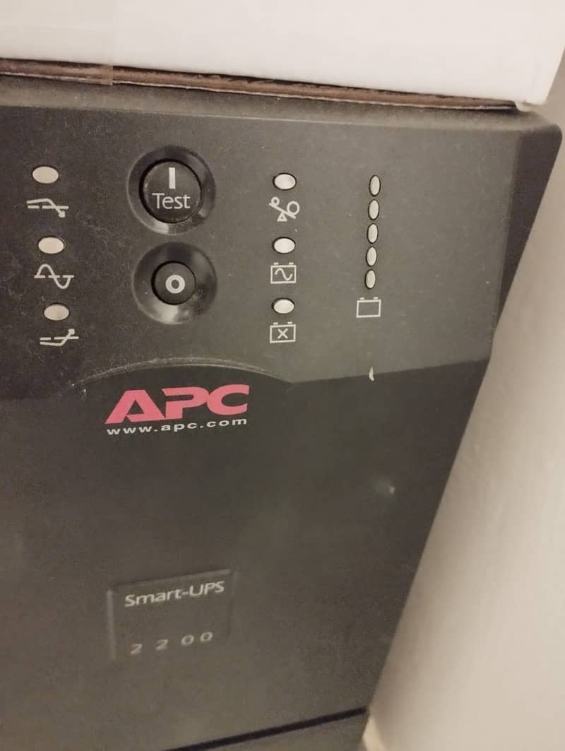 APC UPS SUA-2200I condition 10/10 2