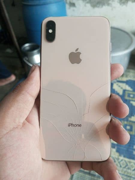 IPHONE  XS MAX    43000 4