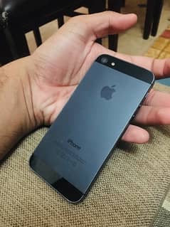 Assalamalikum I want to sell my iPhone 5 in mint condition