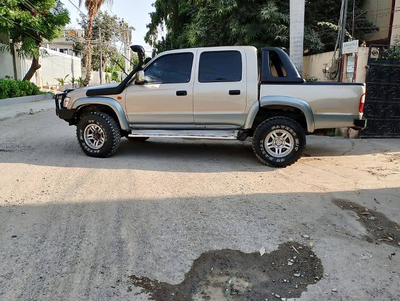 Toyota Hilux 2003 7