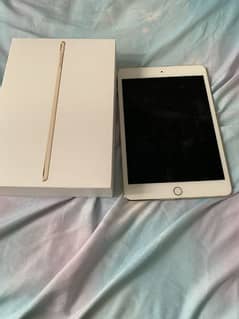 iPad air 5 with box and charger(limited offer)