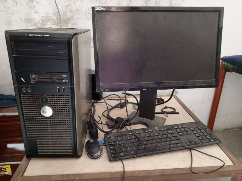 DELL PC WITH LED 0