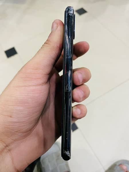 I phone X black colour 10/9 Condition 2