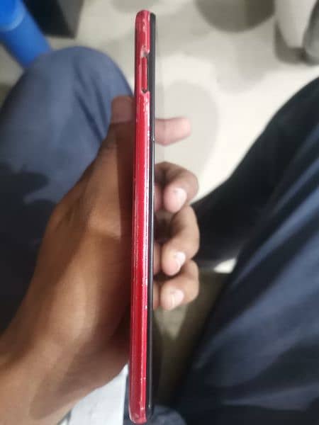 vivo y83 6/128 Rs. 9000 3