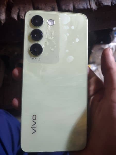 vivo y100 8/256 with box charger lush piece new condition 0