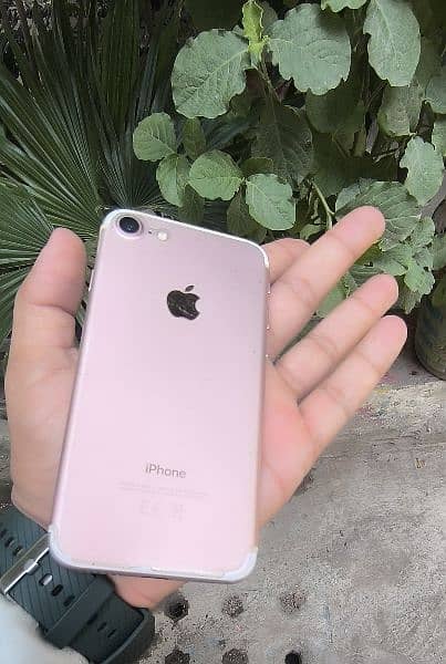 iphone 7     32 gb 8