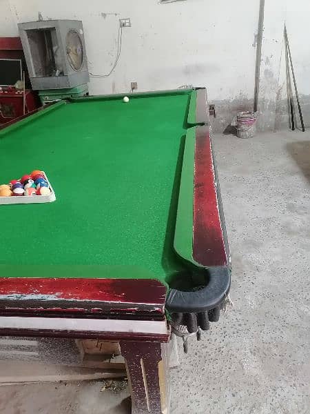 Snooker table 4.5x9 folding frame pin conner 2