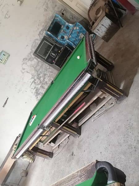 Snooker table 4.5x9 folding frame pin conner 3