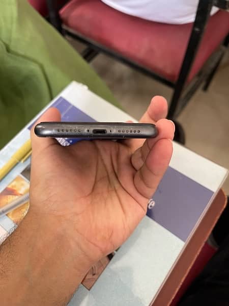 IPhone 11 128gb non pta 5