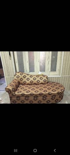 Dewan sofa