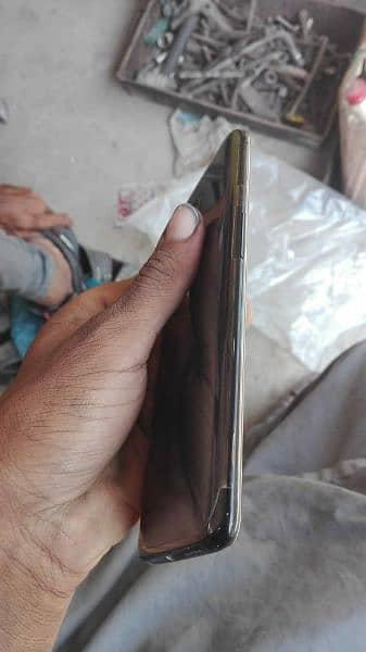 one plus 6t all ok seld phone ha call 03104490643 3