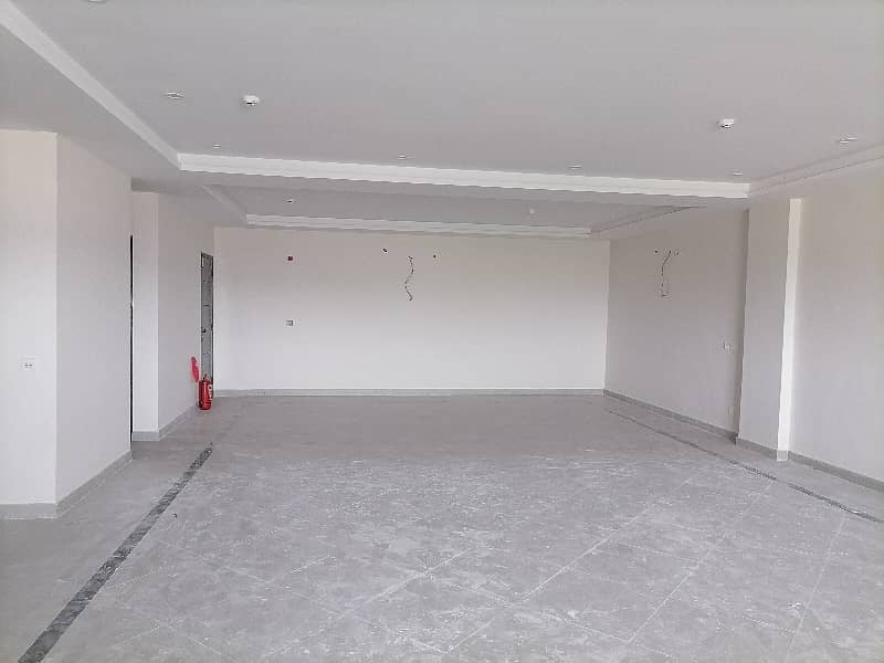 Well-constructed Ground Floor Office Available For rent In Paragon City 0