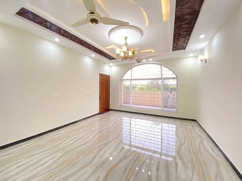 1 Kanal Double Storey Designer House Available For Rent 5