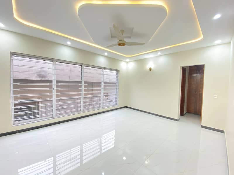 1 Kanal Double Storey Designer House Available For Rent 22