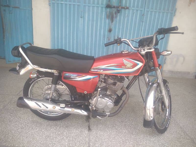 cg 125 lush condition 2015 model rawalpindi num call  03209627631 3