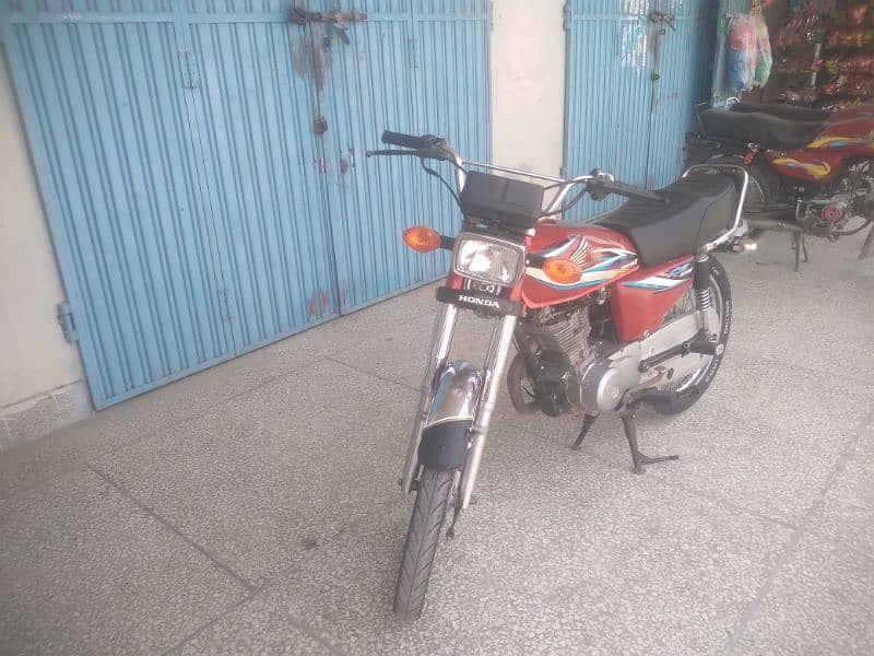 cg 125 lush condition 2015 model rawalpindi num call  03209627631 7