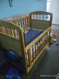 baby cot