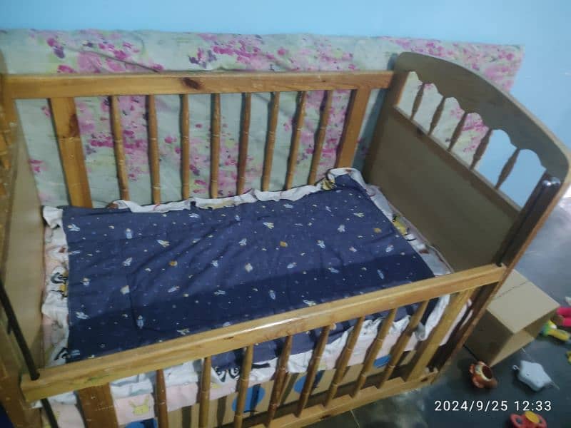 baby cot 1