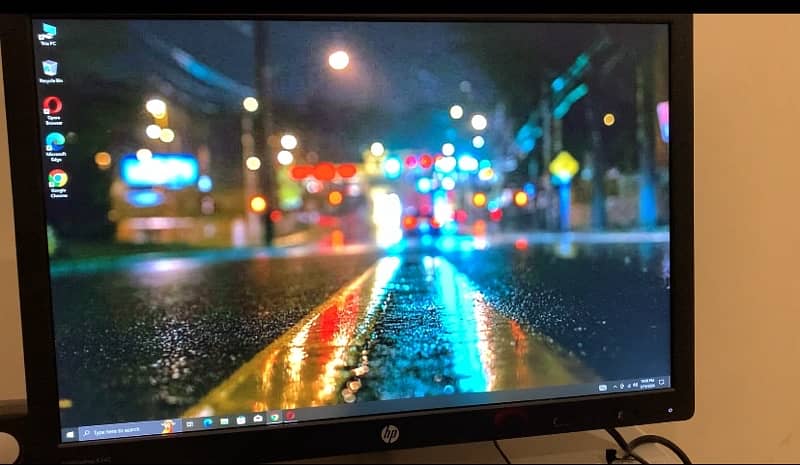 HP monitor display for sale, 24 inch 1080p resolution 2