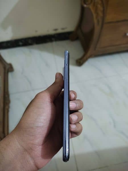 Vivo v21e 8_128 like new condition box with charger Jo open no repair 1