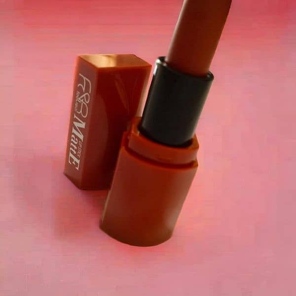 glossy finish lipstick 3