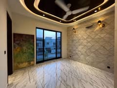 10 marla well maintained owner build house in DHA Phase 8 Air avneu Near Ring Road and Allam Iqbal international Airport