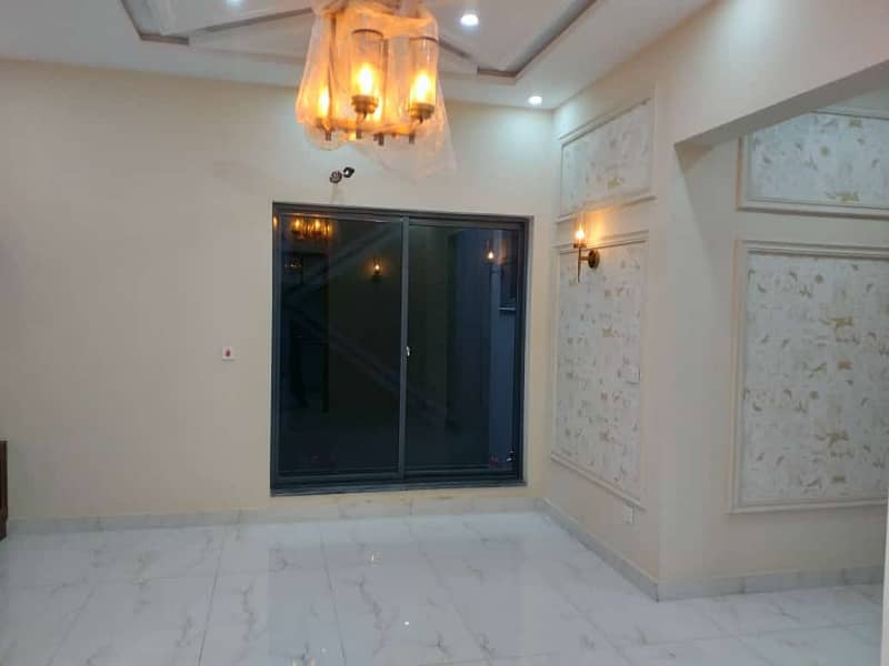 10Marla Lower portion with Gas in KB colony For Rent 9