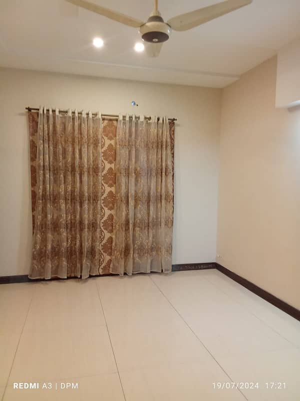 10 Marla Well Maintained Owner Build House In Dha Phase 8 For Rent On Prime Location Near Ring Road And Allama Iqbal AirPort 15